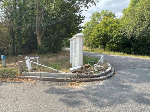 Hadley Road Gate_190825